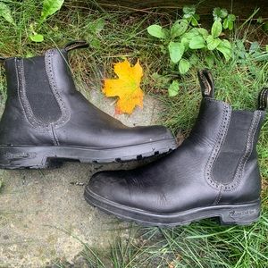 Ladies Hightop Blundstones - Excellent Used Condition - AUS Size 7